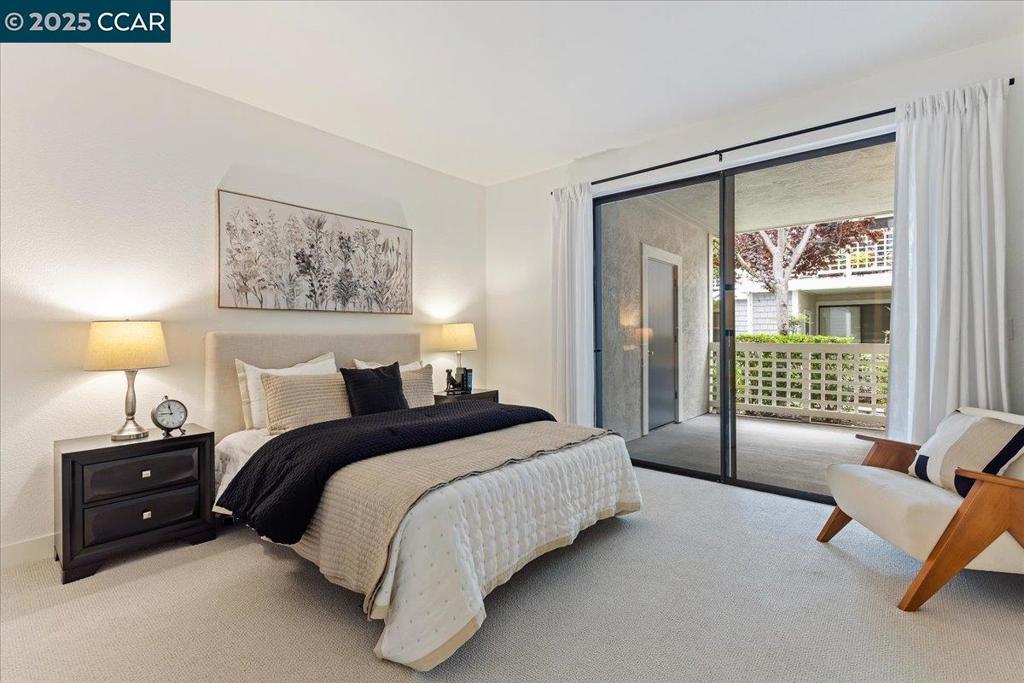 ASHFORD COURT - Residential