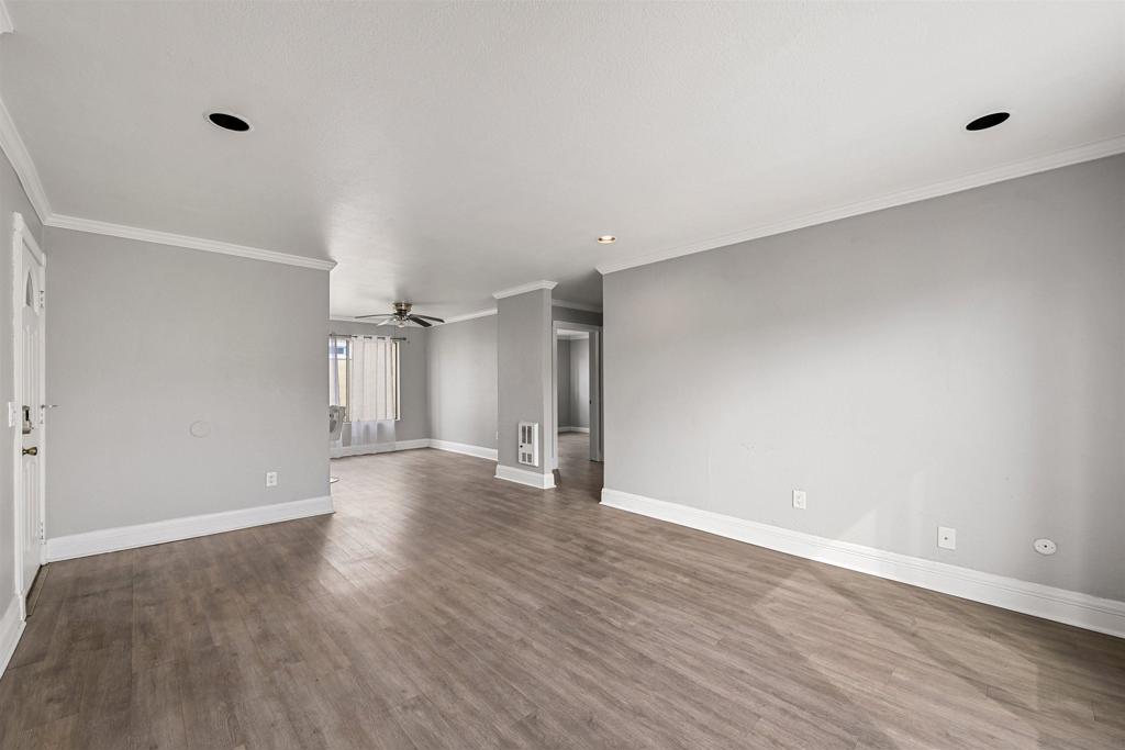 1643 Pentecost Way 4