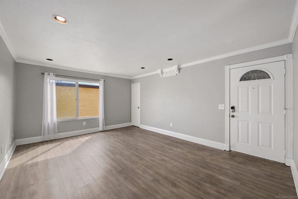 1643 Pentecost Way 4