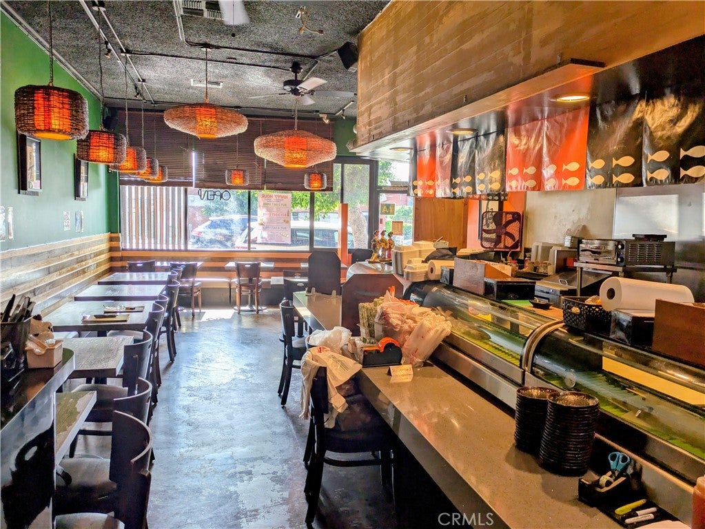 11617 Santa monica Boulevard