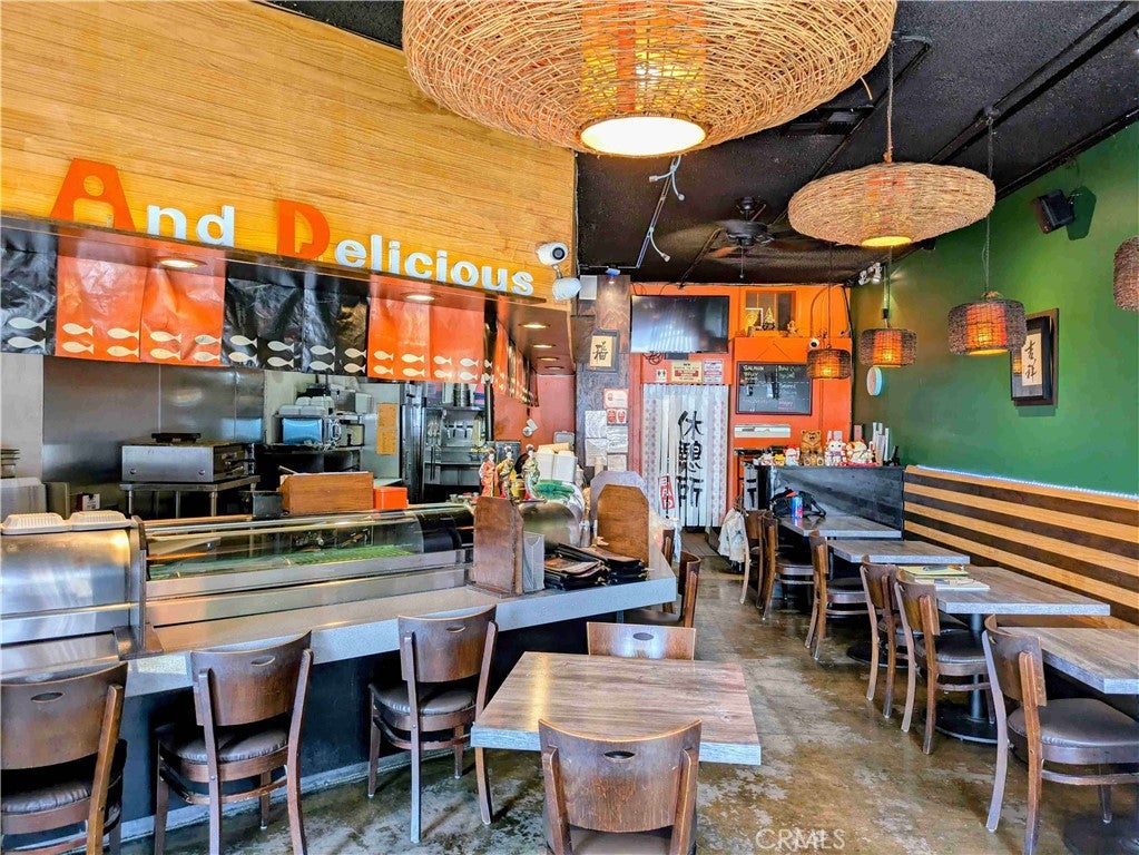 11617 Santa monica Boulevard