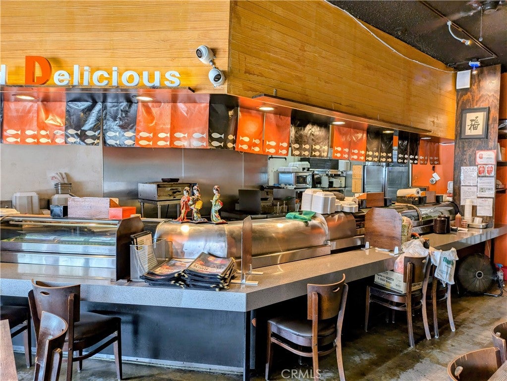 11617 Santa monica Boulevard
