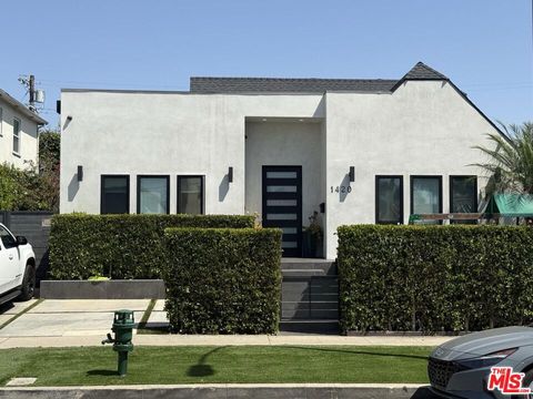 Photo of 1420 Stearns Drive, Los Angeles, CA 90035 (MLS # 26772281)