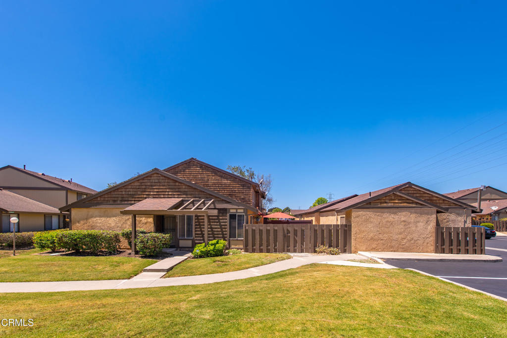 1528 Towhee Court
