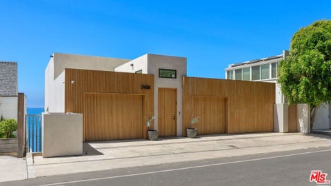 Photo of 24818 Malibu Road, Malibu, CA 90265 (MLS # 26993335)