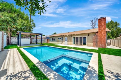 Photo of 23010 Hartland, West Hills, CA 91307 (MLS # SR26056860)