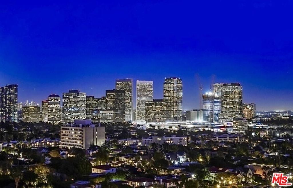 10501 Wilshire Boulevard 2206