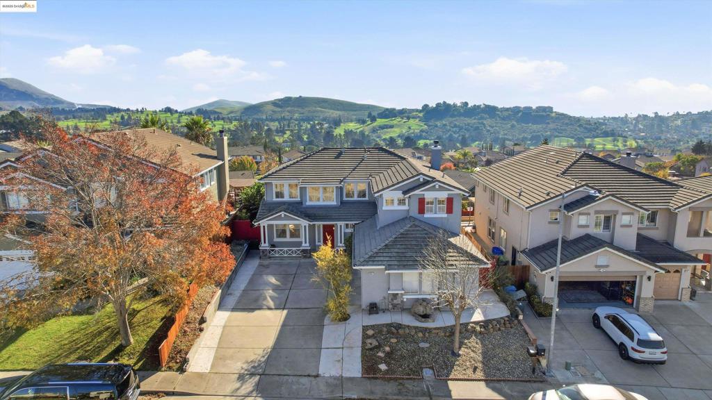 EAGLE RIDGE - Residential