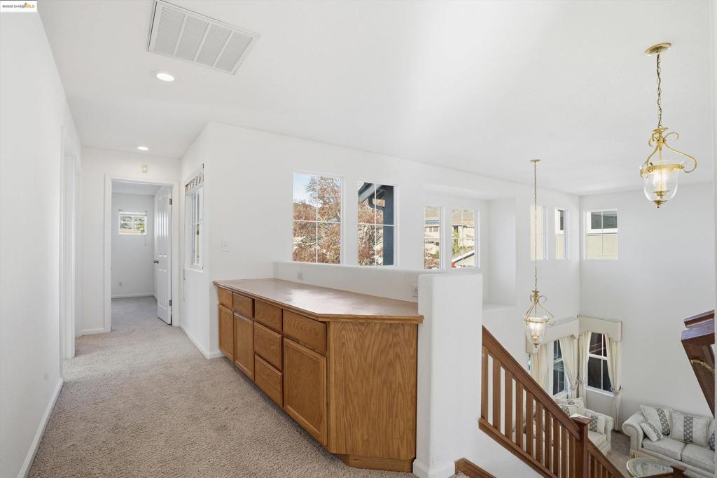 EAGLE RIDGE - Residential