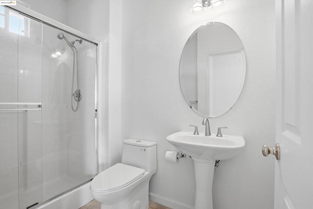 EAGLE RIDGE - Residential