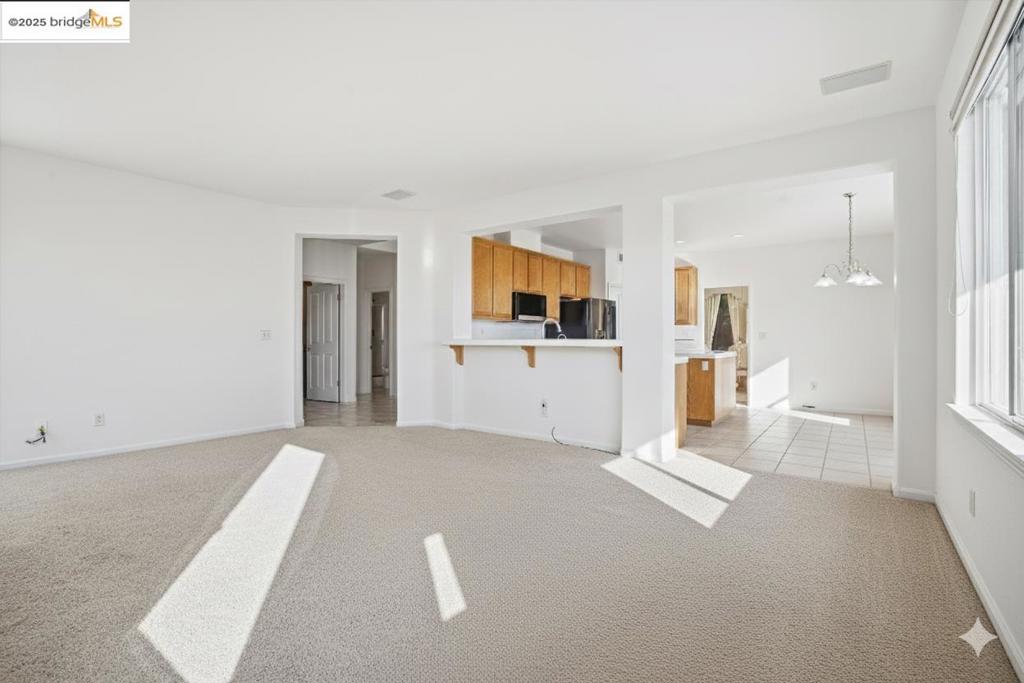 EAGLE RIDGE - Residential