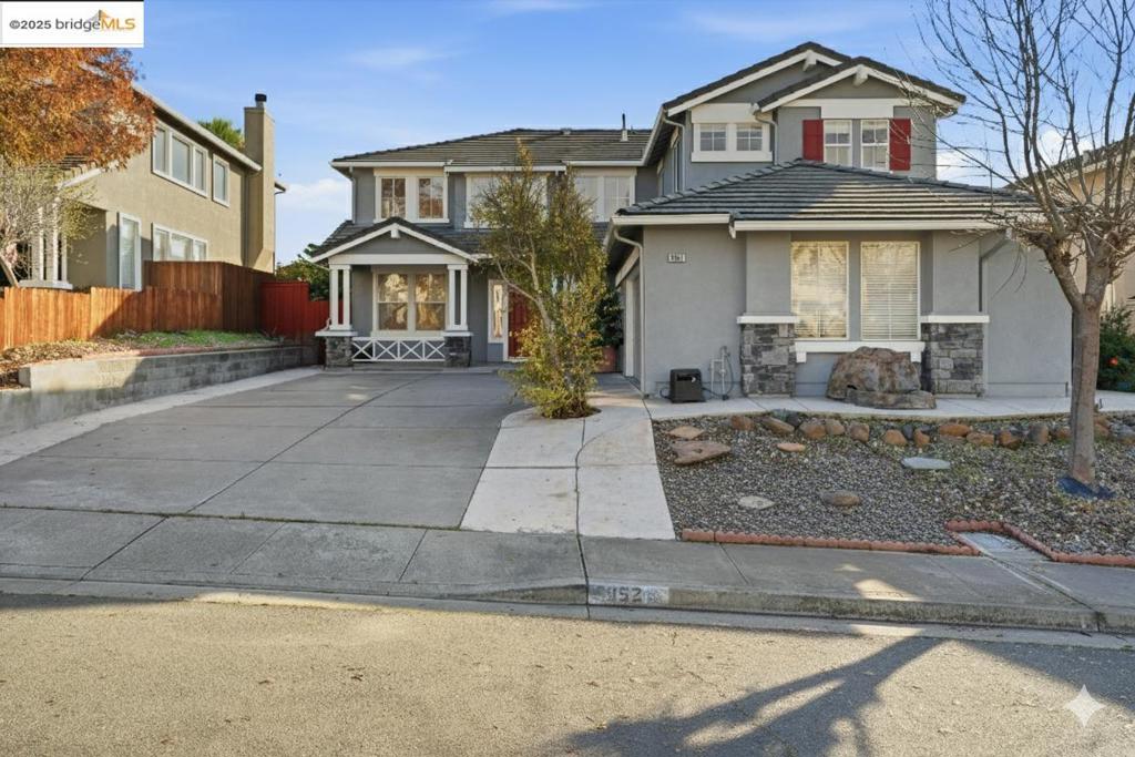 EAGLE RIDGE - Residential