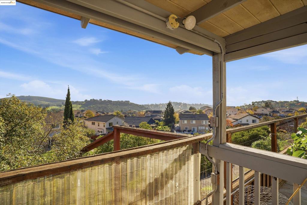 EAGLE RIDGE - Residential