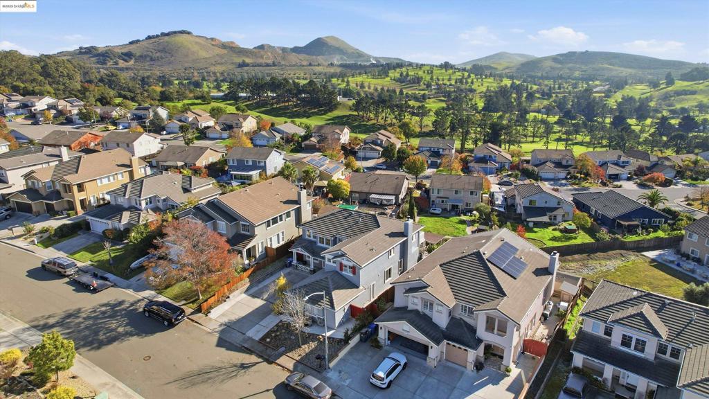 EAGLE RIDGE - Residential