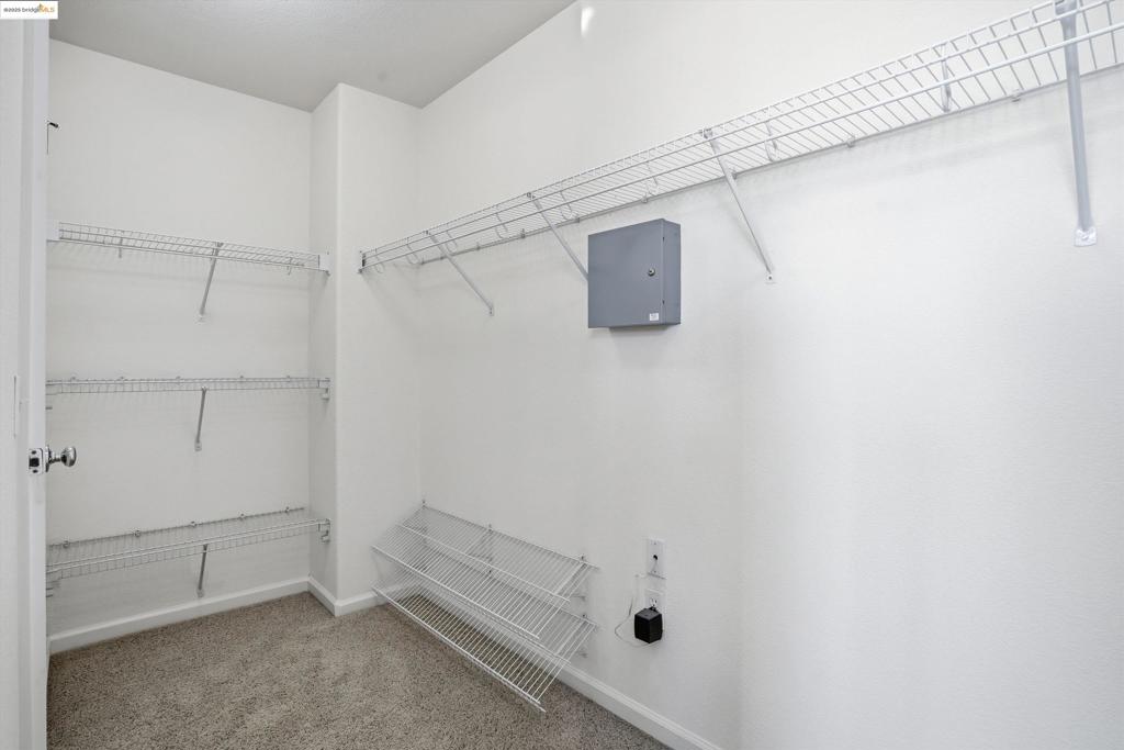 EAGLE RIDGE - Residential