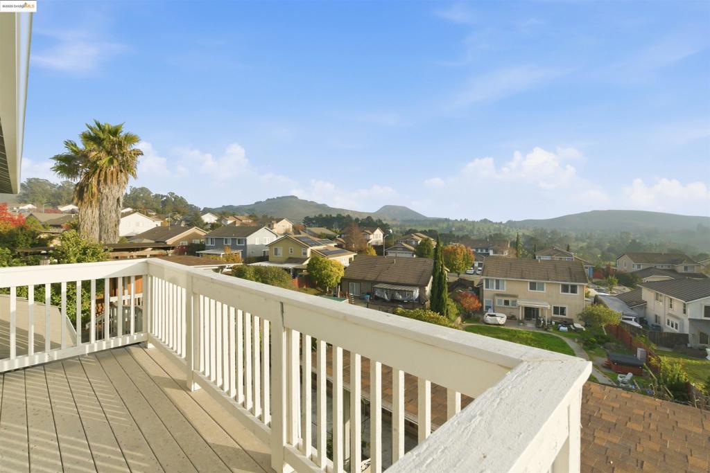 EAGLE RIDGE - Residential