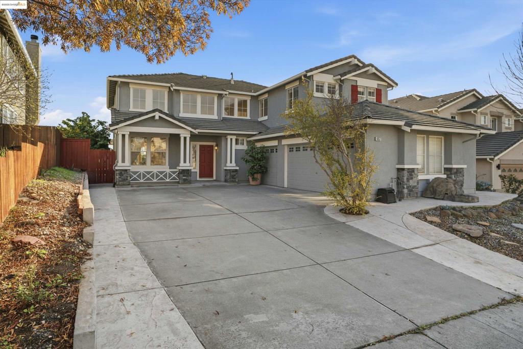 EAGLE RIDGE - Residential