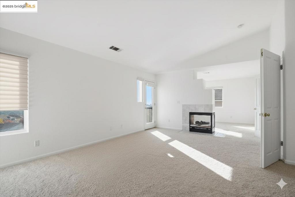 EAGLE RIDGE - Residential