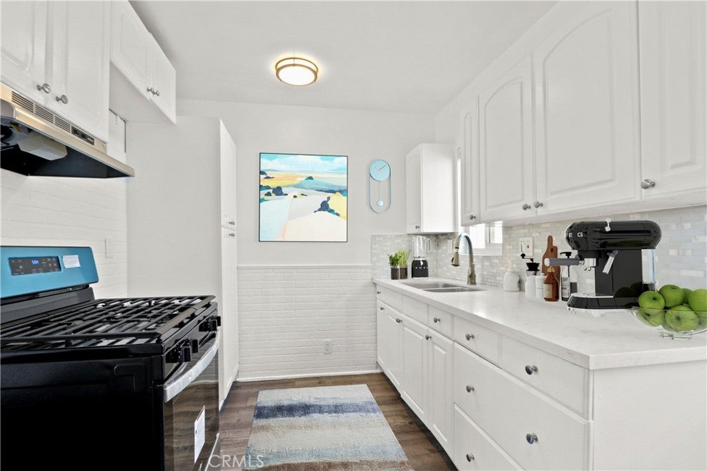 473 E 55th Street