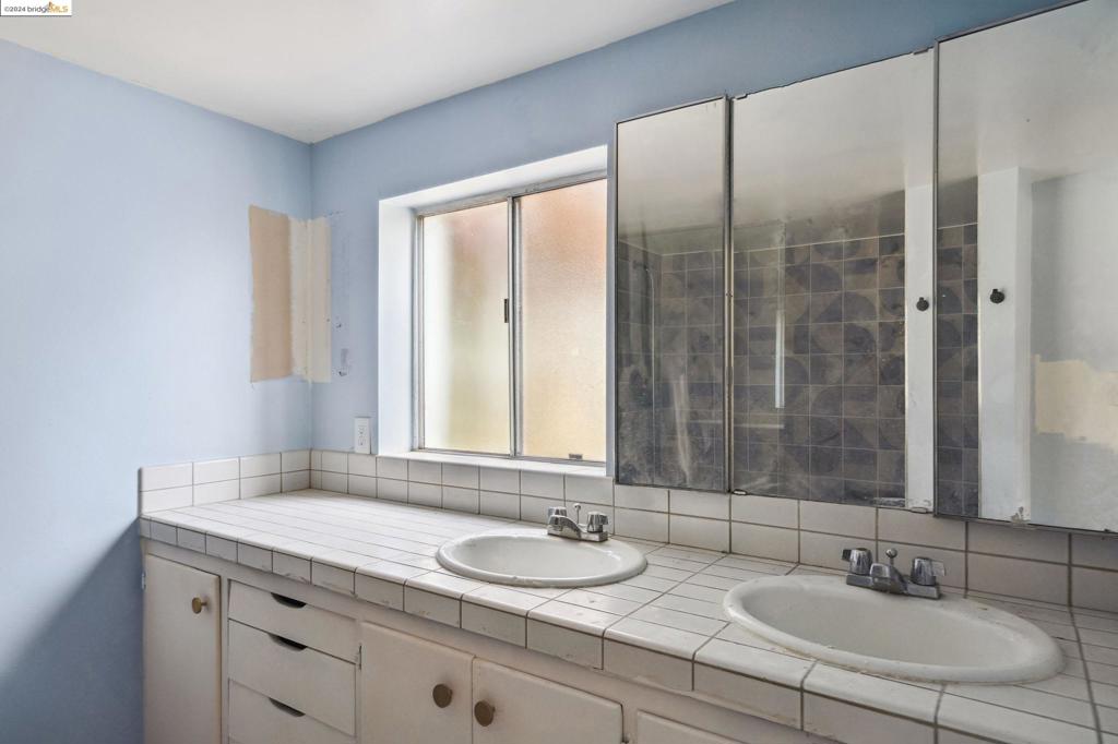 SEQUOYAH - Residential