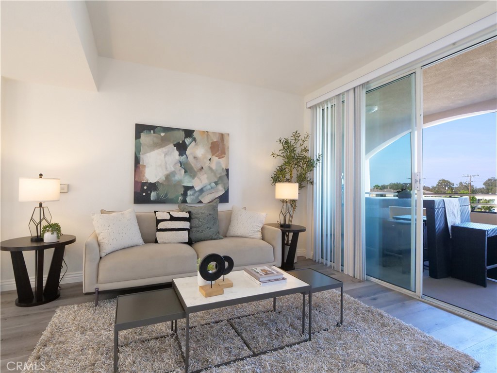 1281 Cabrillo Avenue 306