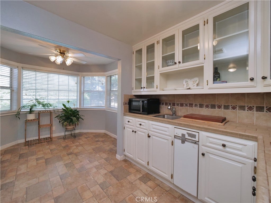 23276 cypress point