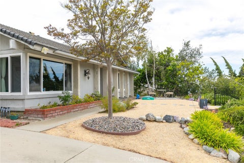Tiny photo for 2378 Avenida Otono, Thousand Oaks, CA 91362 (MLS # SR26191709)