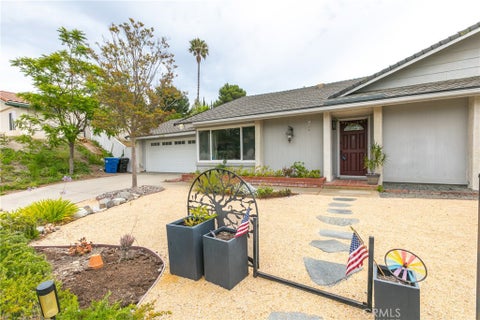 Tiny photo for 2378 Avenida Otono, Thousand Oaks, CA 91362 (MLS # SR26191709)