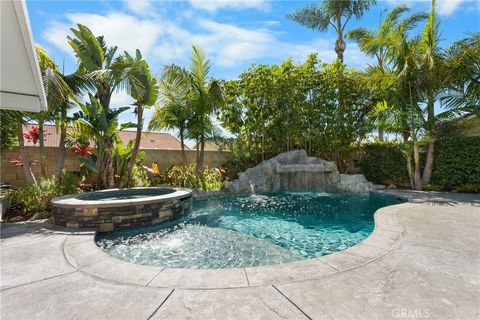 9662 Woodlawn Drive Huntington Beach CA 92646