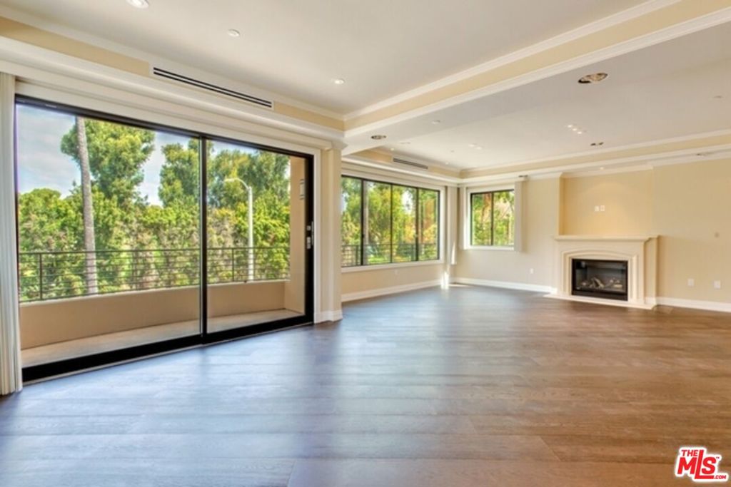 Luxury 3 bedrooms 2 1/2 condo built in 2015. Front facing condo with gorgeous view of the Brentwood Country club golf course. Open floor plan with high ceilings, recessed lighting and hardwood flooring all through. Spacious living room with fireplace, nice size balcony with the view of golf course. Large master bedroom and bath with spacious custom built walk-in closet. Laundry room with washer and dryer. Large size private storage room. Available October 20, 2025. NO PETS.