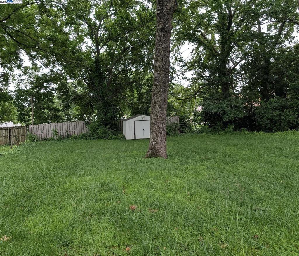 704 N Elm Ave