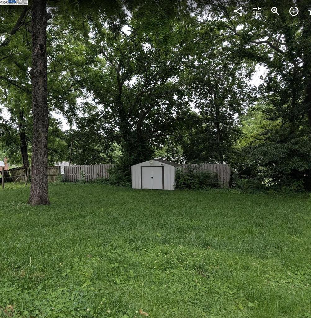 704 N Elm Ave