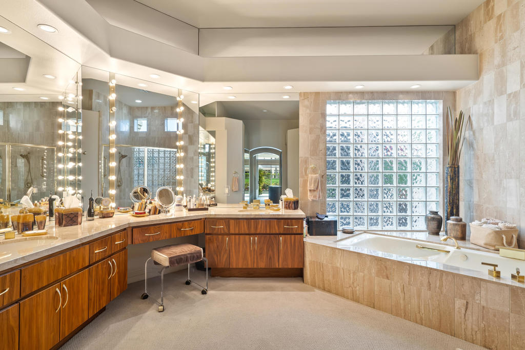 Desert Horizons C.C. - Residential