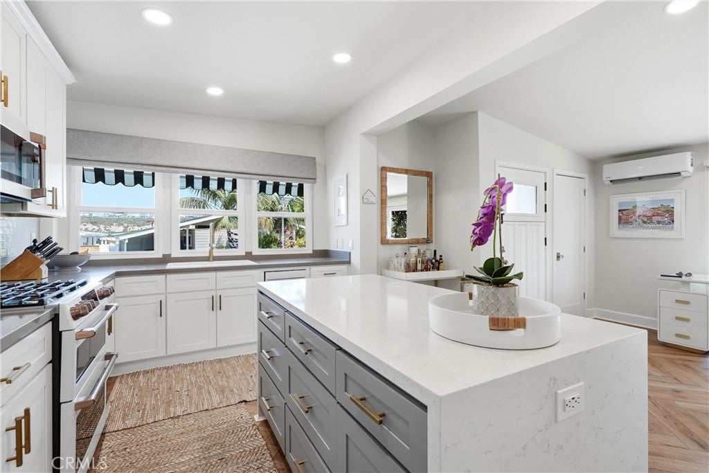 58 Saratoga, Newport Beach CA 92660 - Photo 14