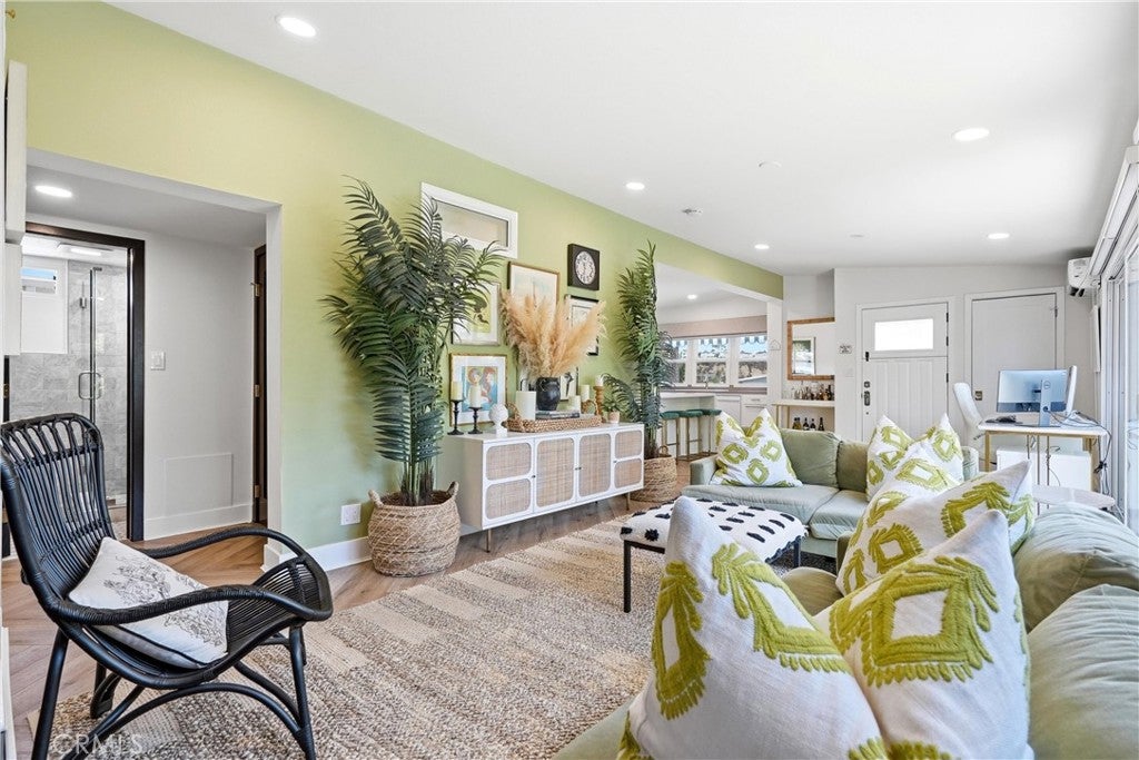 58 Saratoga, Newport Beach CA 92660 - Photo 10