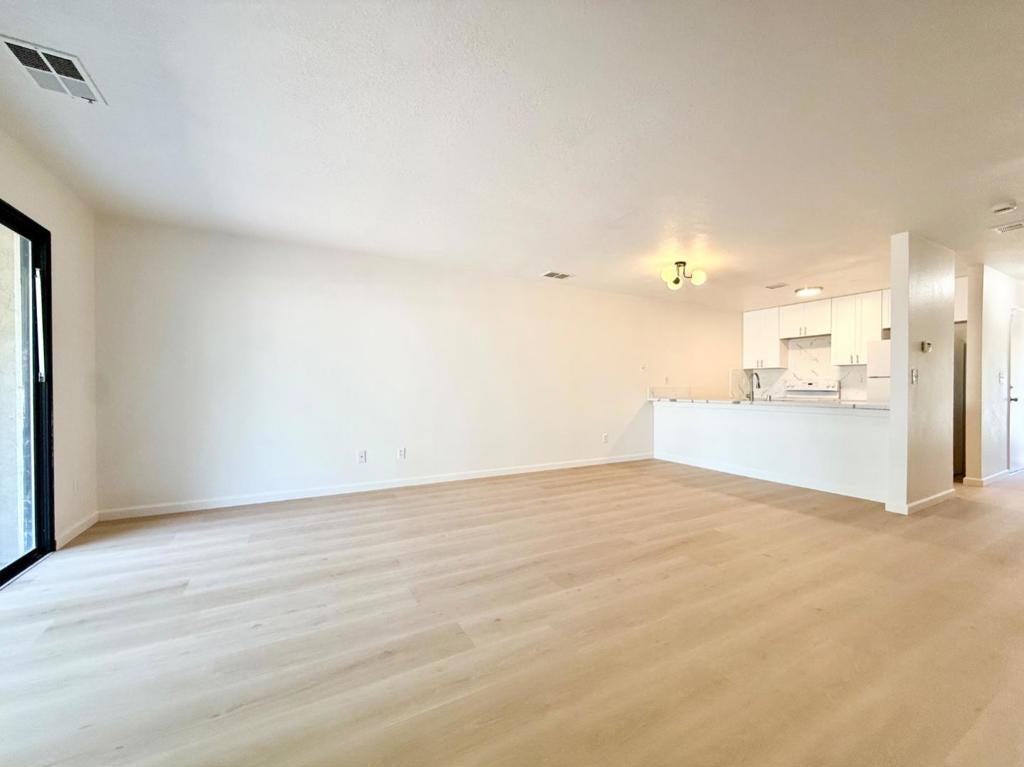 3101 Peppermill Circle