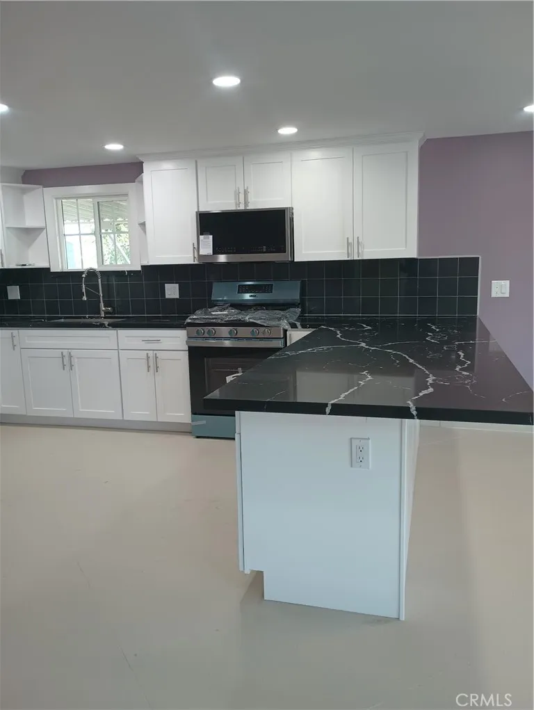 Rialto, California 92376, United States, 3 Bedrooms Bedrooms, ,2 BathroomsBathrooms,Residential,Active,195111