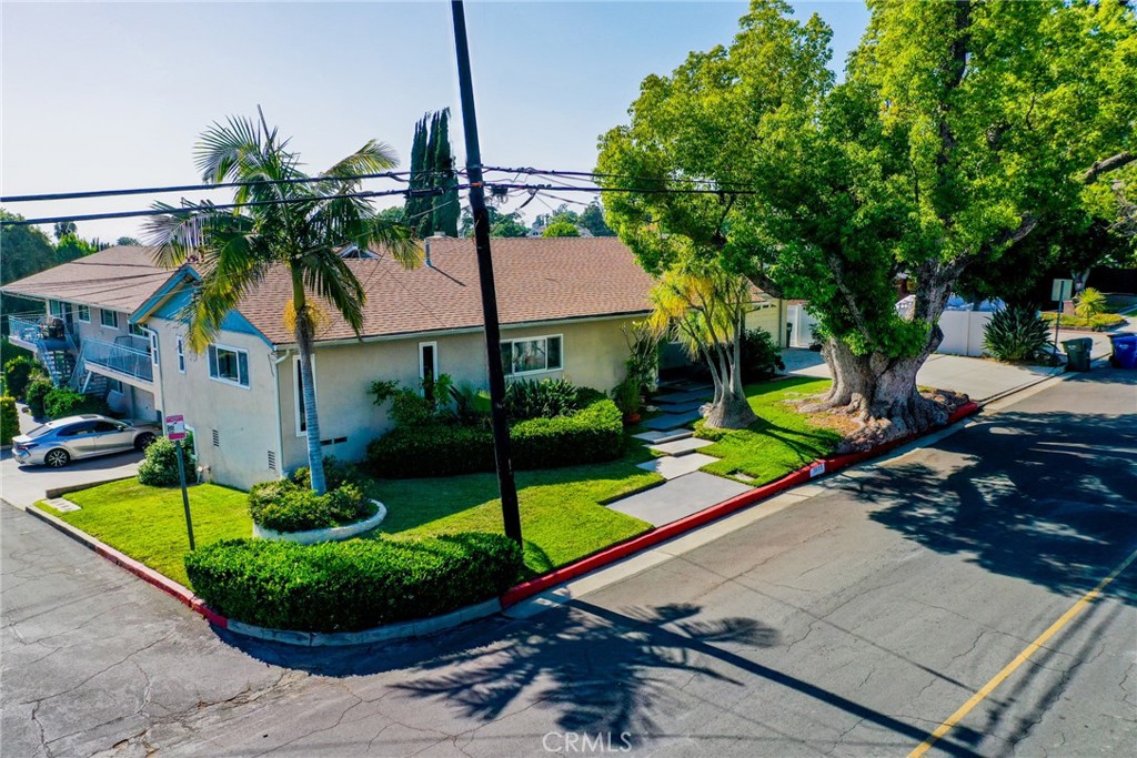 5655 Pickering Avenue