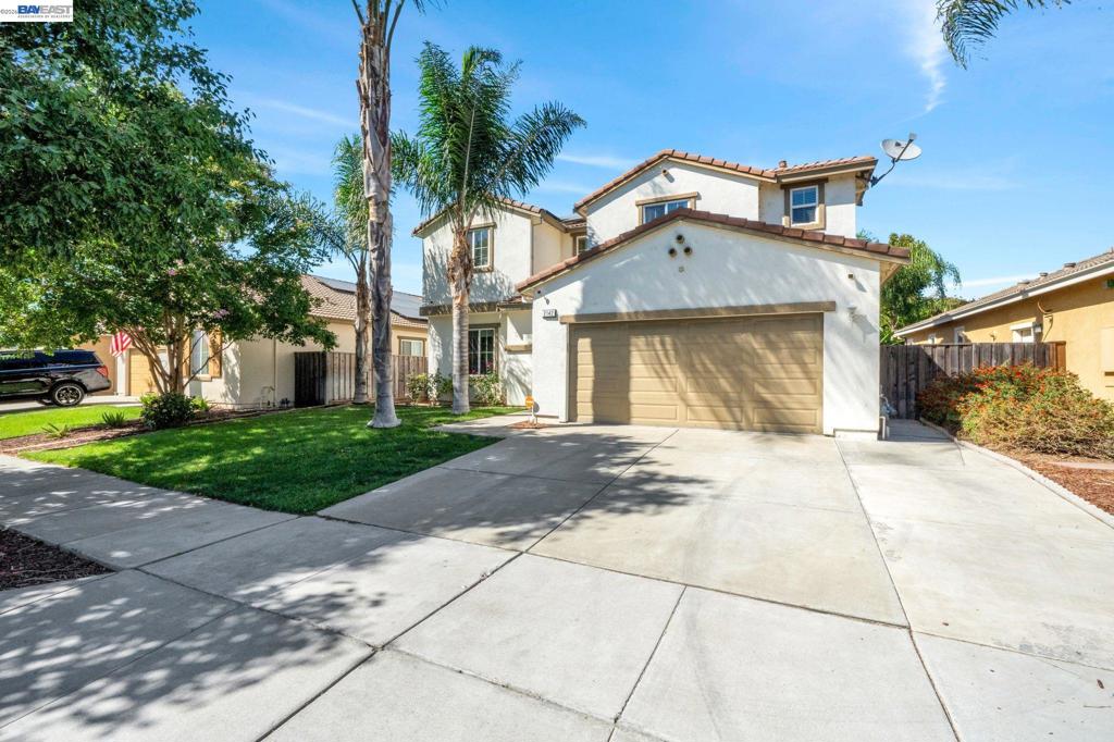 Photo of 2142 Harborage Way, Oakley, CA 94561 (MLS # 41147653)