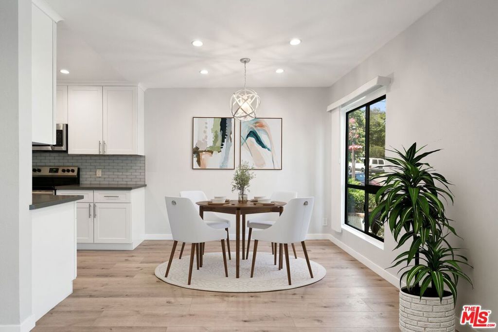 Photo of 7300 Franklin Avenue #346, Los Angeles, CA 90046 (MLS # 25593411)