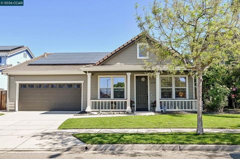 Photo of 4736 Mammouth Ln Ln, Oakley, CA 94561 (MLS # 41128392)