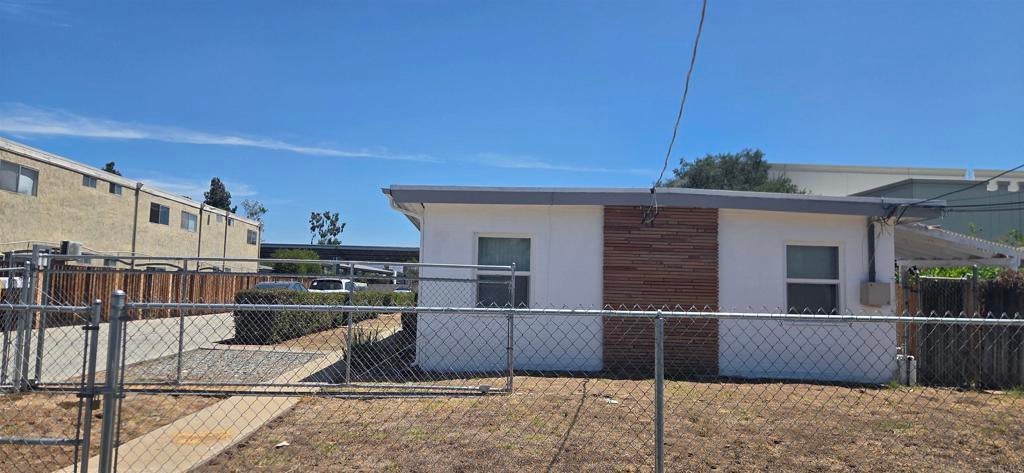 321 331 Roanoke Road