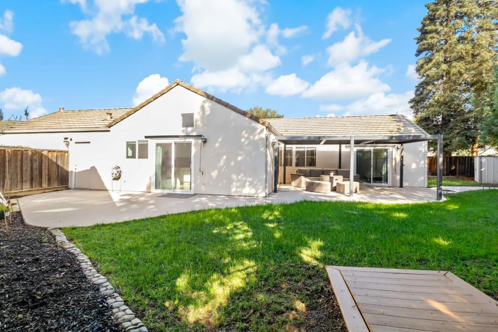 1315 Kelly Park Circle