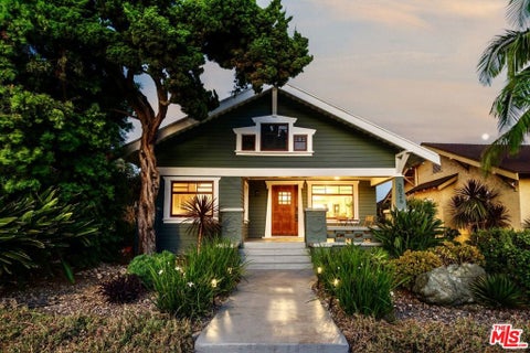 Photo of 3026 6th Avenue, Los Angeles, CA 90018 (MLS # 26886475)