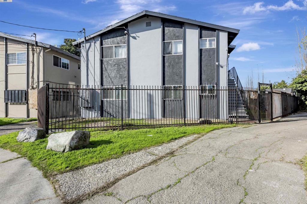 Welcome to 107 Catron, a well-maintained fourplex offering excellent rental income potential, nestled in a peaceful cul-de-sac right next to picturesque Sobrante Park. Boasting a 9.26 GRM and low expenses, this investment or owner-occupant opportunity comprises two spacious 2-bedroom, 1-bath units and two cozy 1-bedroom, 1-bath units, with one VACANT, newly remodeled 1-bedroom unit ready for immediate rental and another 2-bedroom unit delivered VACANT. 4+ off street parking spots offer an opportunity for additional income. The property features fresh exterior paint, dual pane windows, and upgraded units, promising low maintenance exepnses for years to come, while the location offers swift access to I-880, I-238, and I-92 for easy commuting. Just a stone's throw from San Leandro and its BART station, you'll also enjoy proximity to the airport and the vibrant Oakland Coliseum, making it a prime spot for tenants or owners seeking convenience and connectivity.