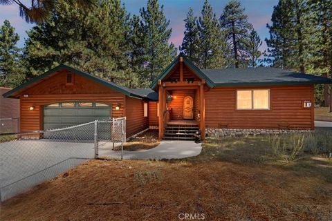 Photo of 787 Ford Lane, Big Bear Lake, CA 92315 (MLS # HD25227101)