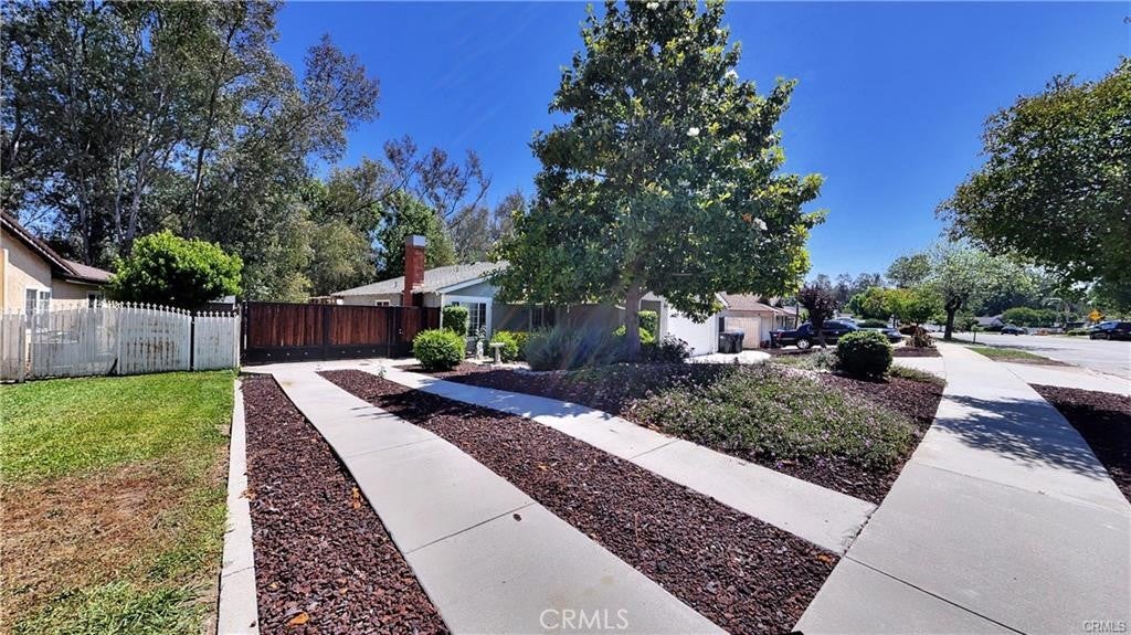4053 Bayberry