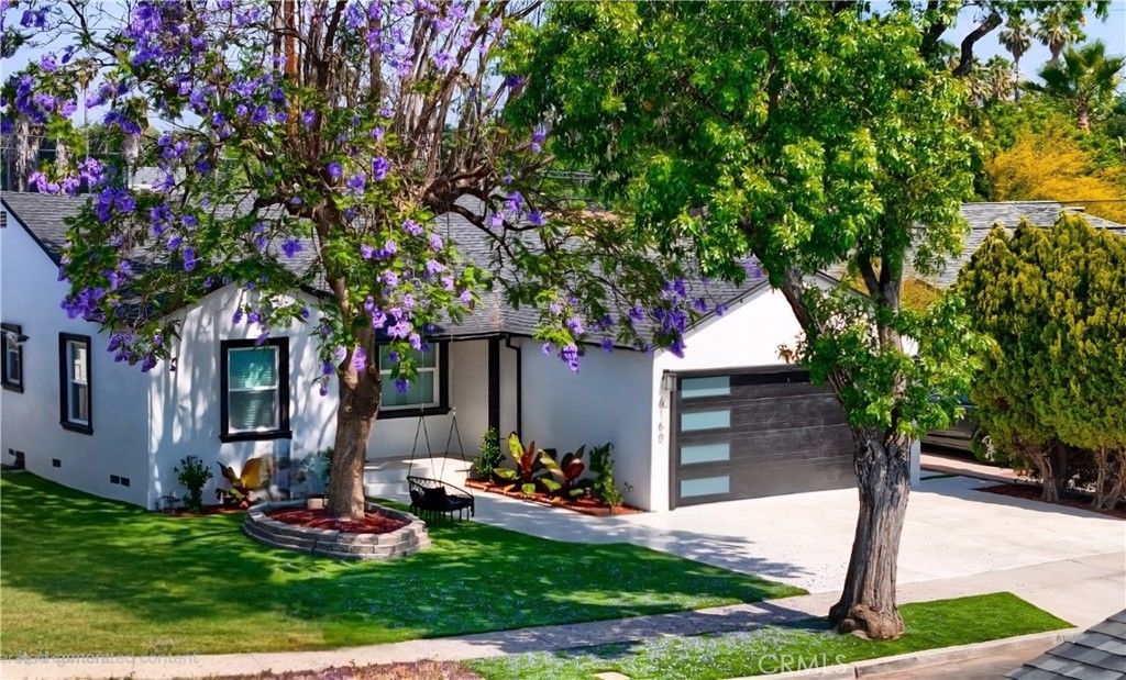 Photo of 6160 Shoshone Ave, Encino, CA 91316 (MLS # SR25235824)