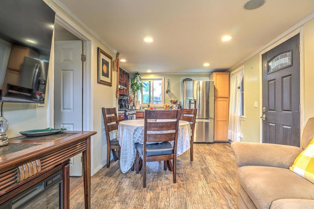123 N Hayden Dr