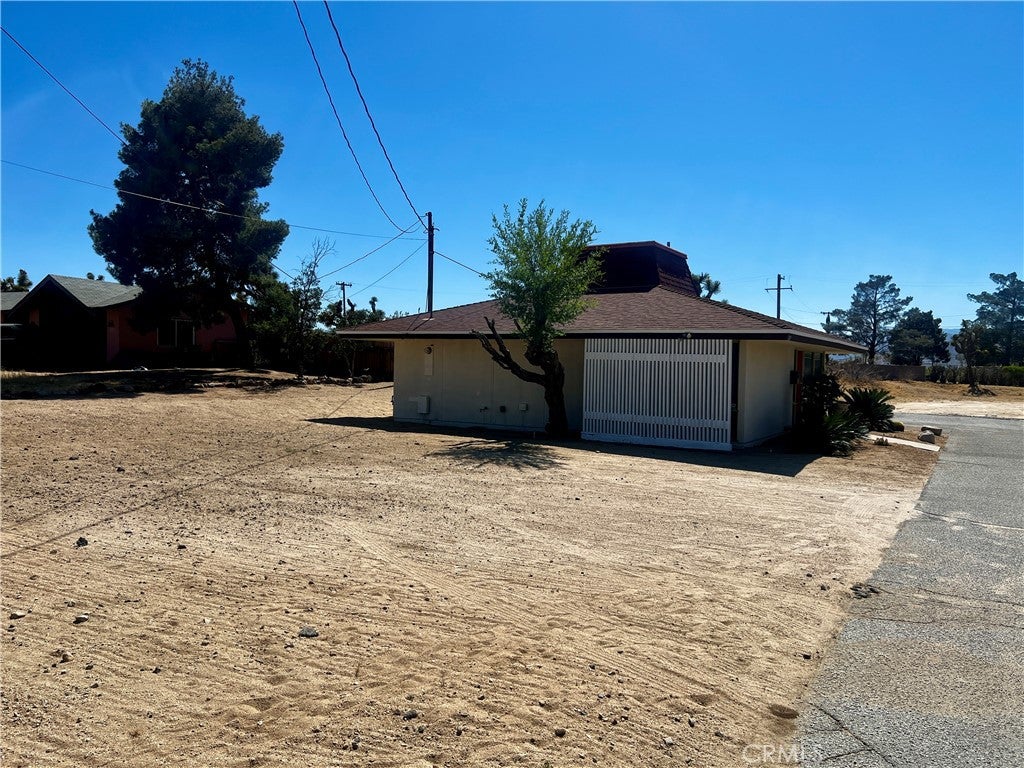 7328 Valley Vista